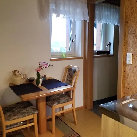 Haus Hubertusheim アパート シュラートミンク